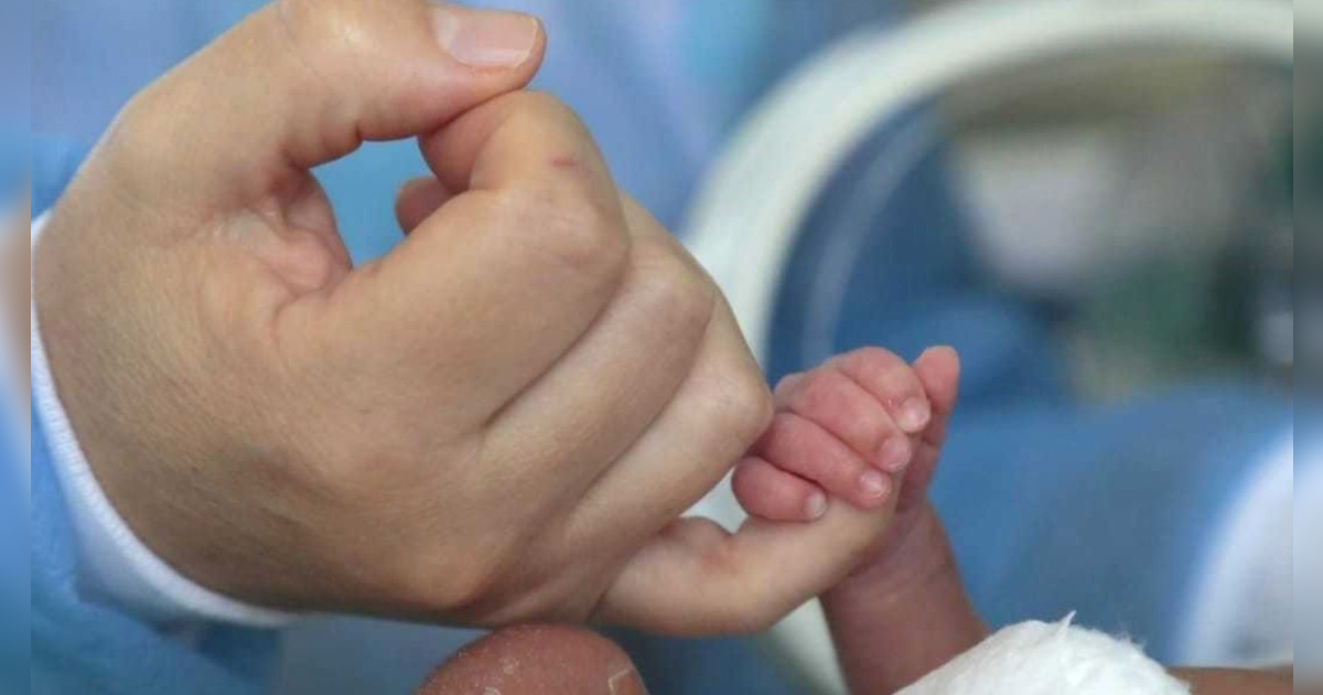 GOLPE JUDICIAL a Trump: Jueza suspende orden sobre CIUDADANÍA por nacimiento