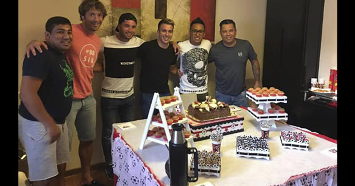 Facebook: Christian Cueva fue sorprendido por su familia con fiesta de cumpleaños 