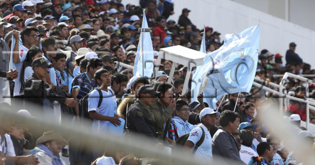 Torneo Clausura Hinchas De Real Garcilaso Se Burlaron De Alianza Lima