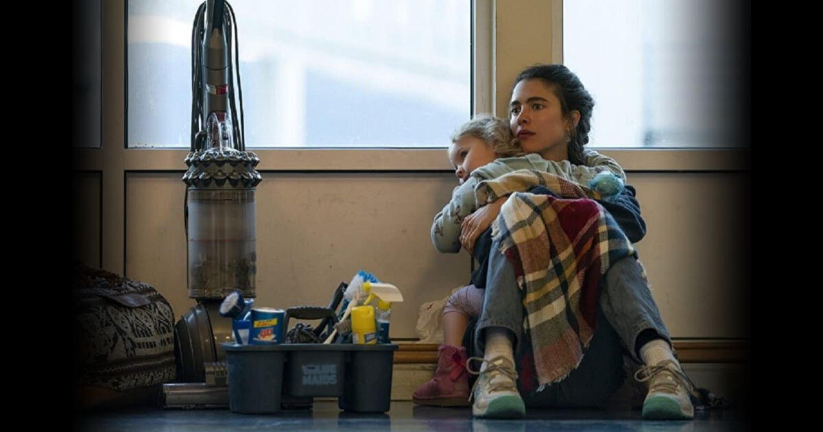 'Las cosas por limpiar': La serie de Netflix que habla de la maternidad y la violencia de género basada en hechos reales