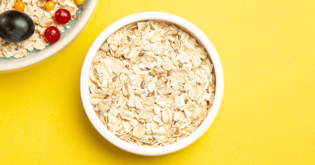 ¿Cruda o cocida? Esta es la mejor forma de comer avena para tu salud