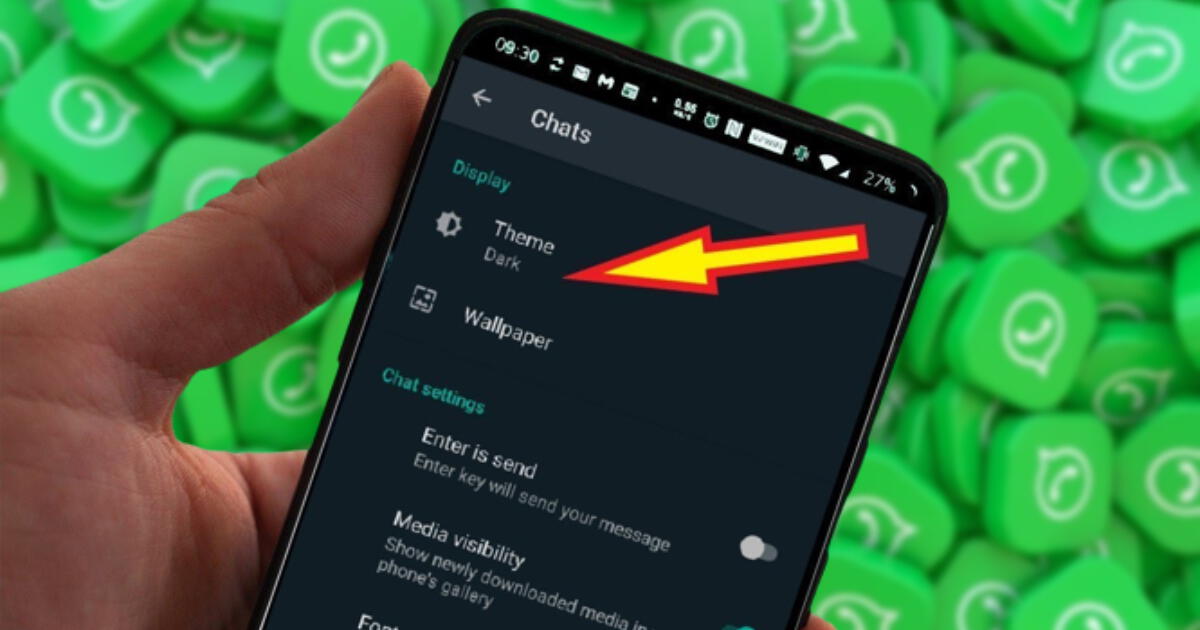 El truco para activar el 'modo súper oscuro' en WhatsApp en tu celular