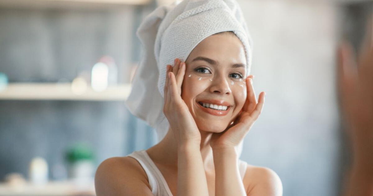 La mejor rutina de limpieza facial para lucir un rostro impecable en 5 pasos