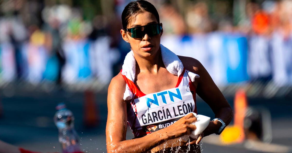 How much did Kimberly García earn after winning the silver medal in the Athletics World Championship?