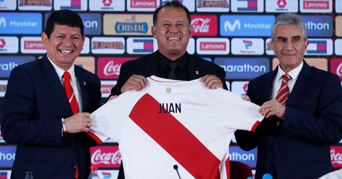 FPF respalda a Juan Reynoso y seguirá al frente de la selección peruana