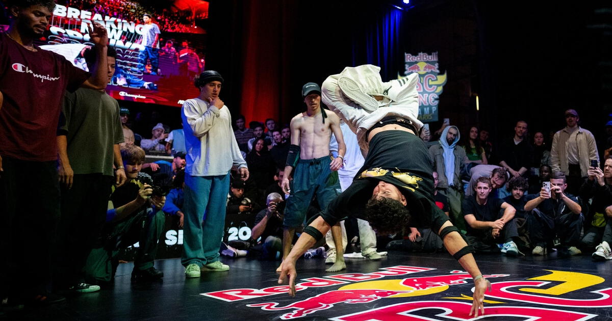 Breakdancer Alexis wins international competition in Paris.