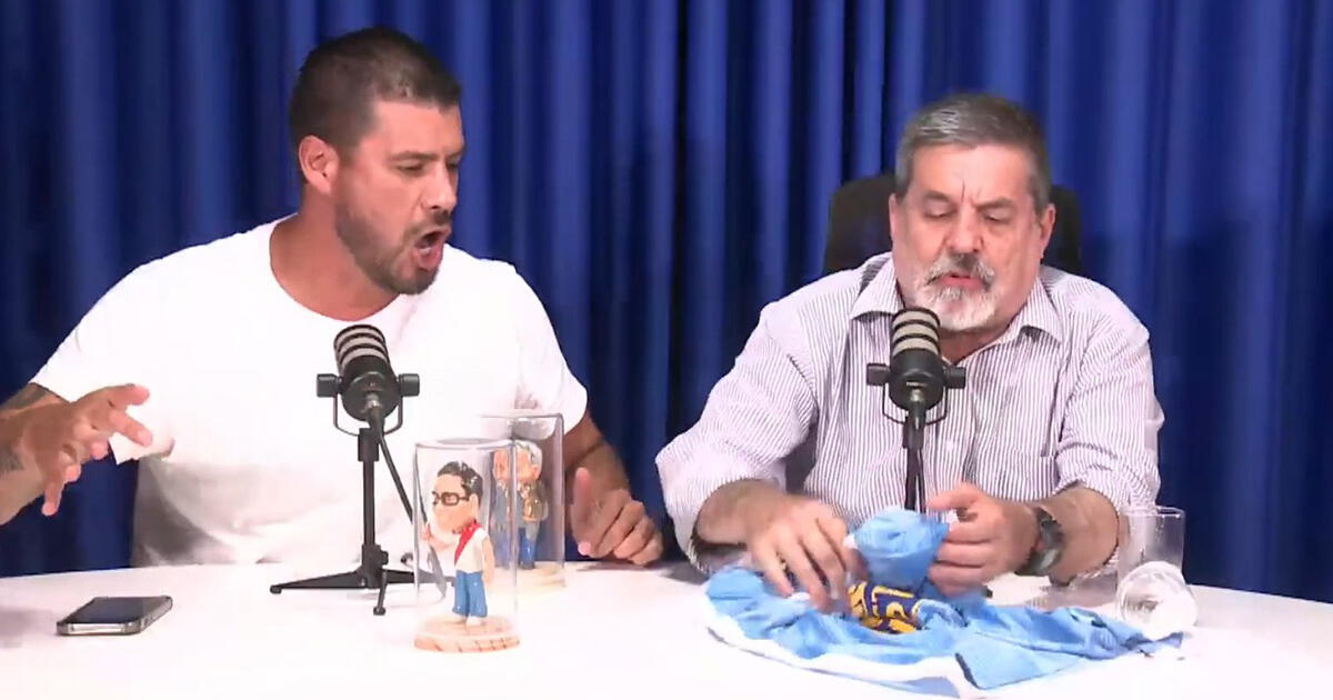 Gonzalo Núñez limpió mesa con camiseta de Sporting Cristal durante programa en vivo