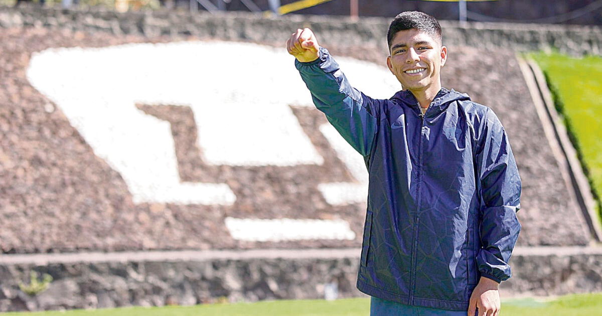 Hinchas de Pumas arremeten contra Piero Quispe tras cometer penal ante Toluca: 