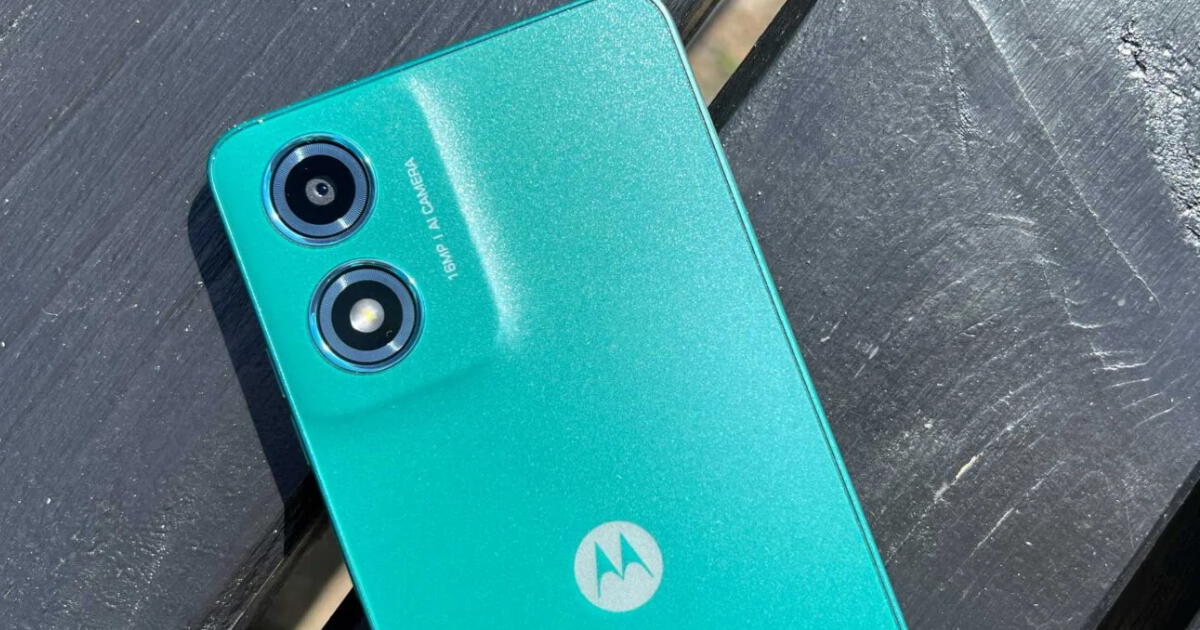 El celular Motorola que es resistente al agua a bajo precio y con batería insuperable