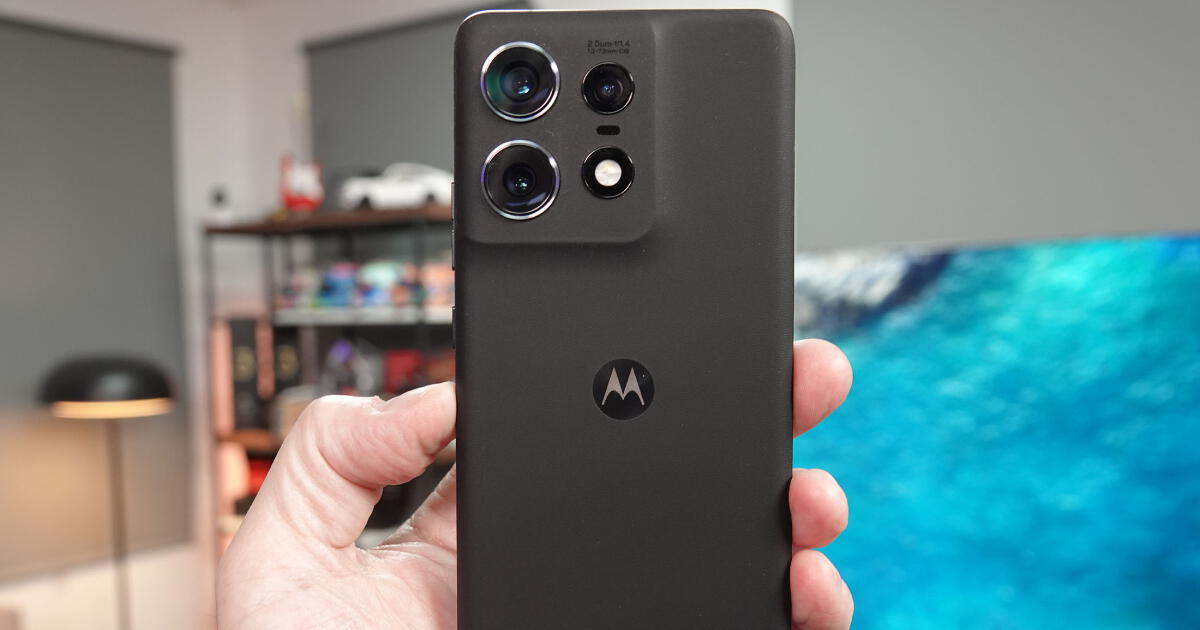 El celular Motorola perfecto para los viajeros: calidad fotográfica insuperable y una carga rápida de 125W