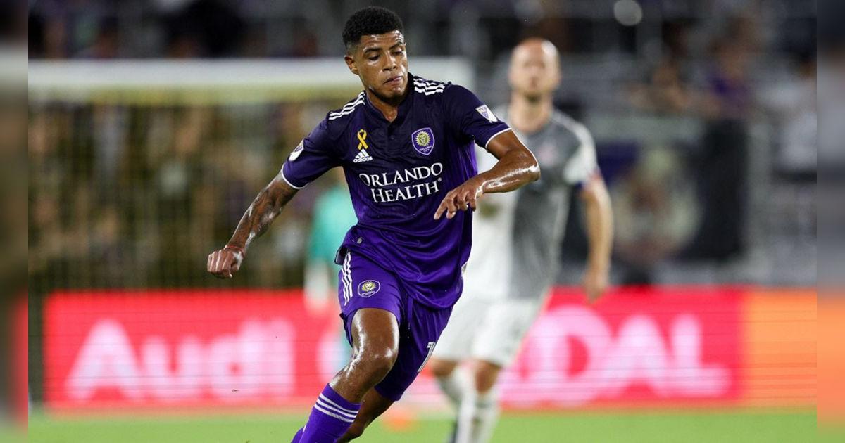 Wilder Cartagena olvida la eliminación en la Copa América con magistral asistencia en su club