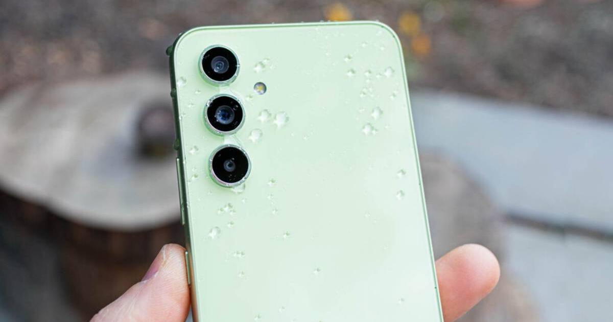 Este Samsung no solo resiste el agua, sino que tiene procesador GAMER y cámaras de GRAN CALIDAD