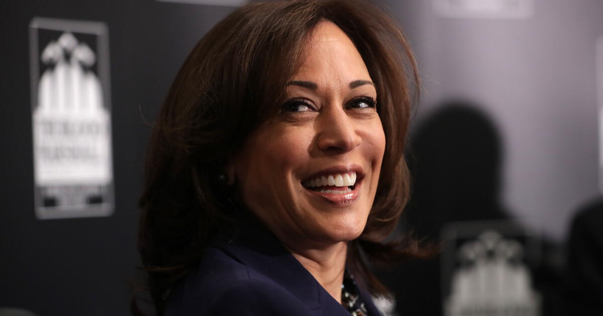 Kamala Harris y su NUEVO ANUNCIO dirigido a votantes INMIGRANTES LATINOS en Estados Unidos