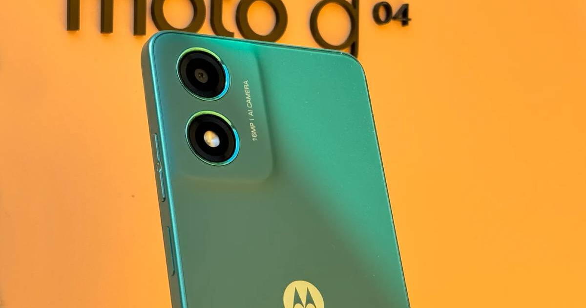 Este Motorola no solo es BARATO, sino que tiene cámara ideal para redes sociales: 8GB RAM y 1TB de memoria