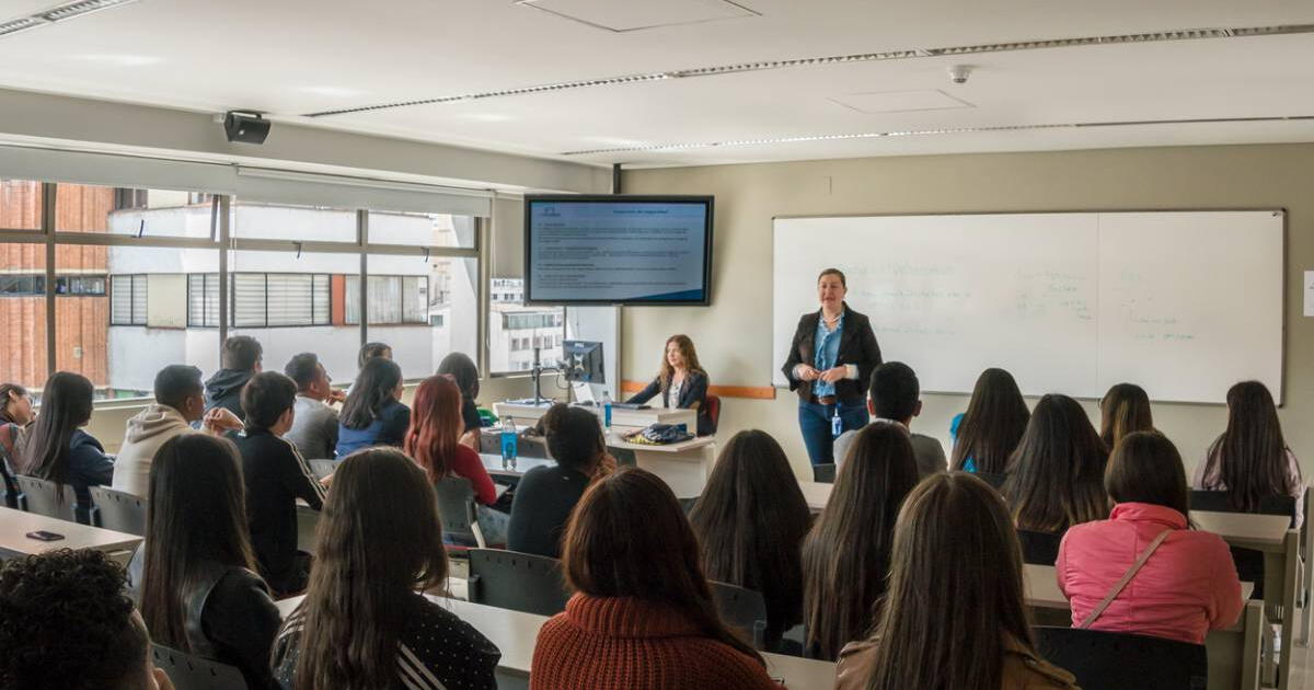 ¿Quieres estudiar en Estados Unidos? Conoce las universidades que brindan carreras en español