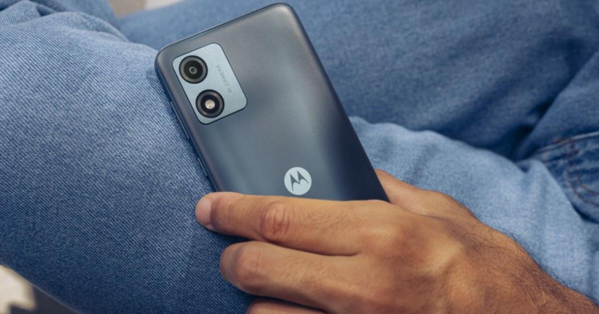 Este Motorola barato es el más vendido del mundo: memoria de 1TB, batería para dos días y resistente al agua