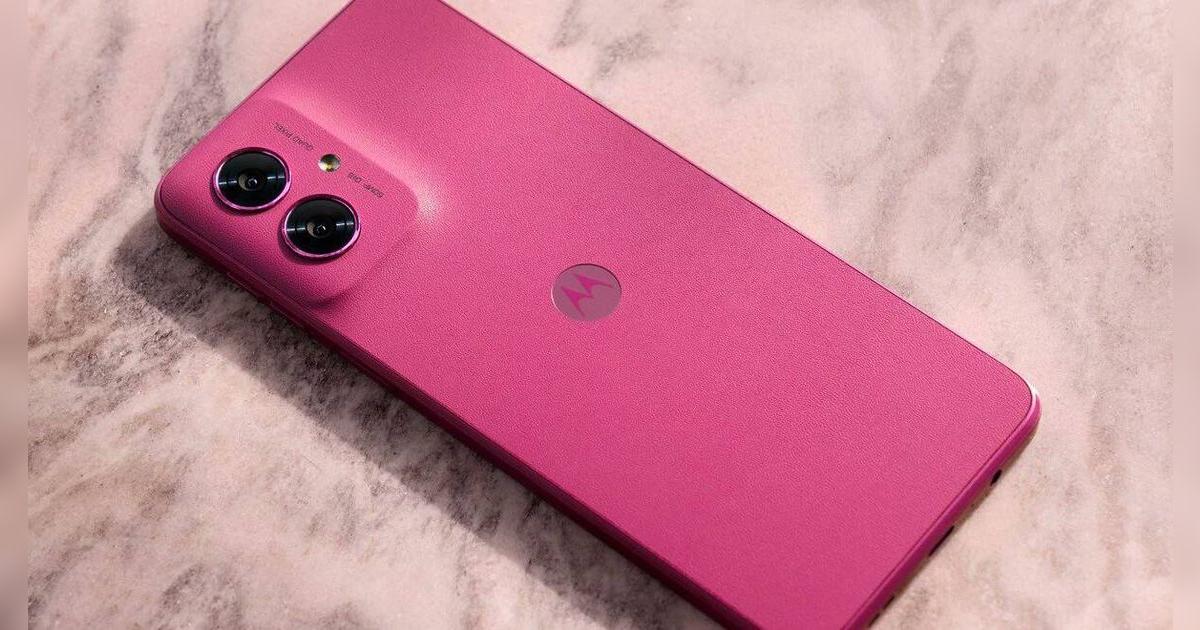 Bonito, barato y único: este Motorola de cuero tiene 1TB de almacenamiento, resiste al agua y es el mejor del 2025