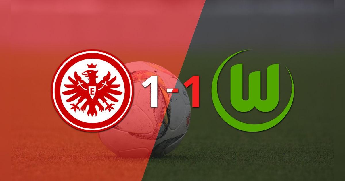 Eintracht Frankfurt y Wolfsburgo igualaron 1 a 1