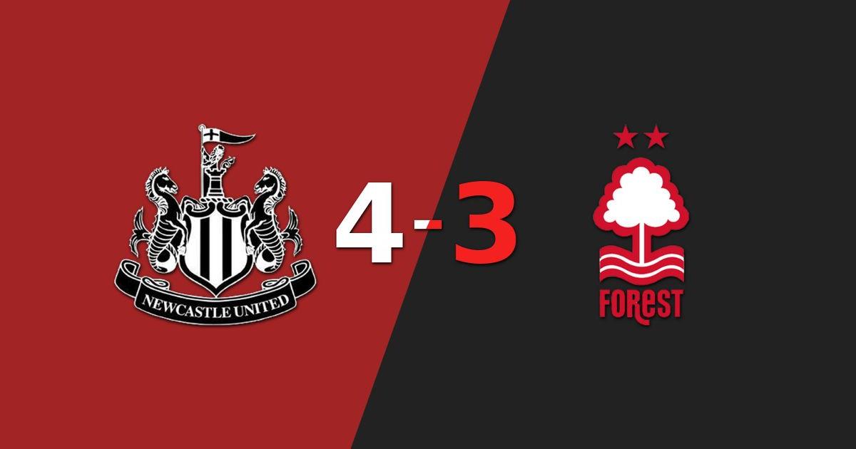 Alexander Isak marca un doblete en la victoria 4-3 de Newcastle United ante Nottingham Forest