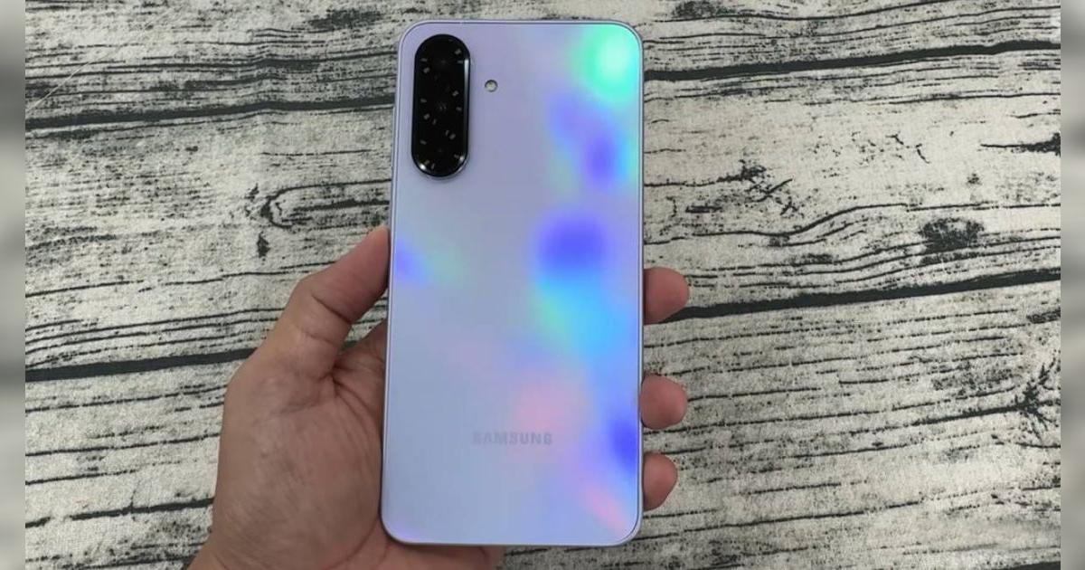 Este Samsung no solo supera al Galaxy A55 con su procesador Snapdragon, sino que tiene triple cámara 4K y carga ultrarrápida