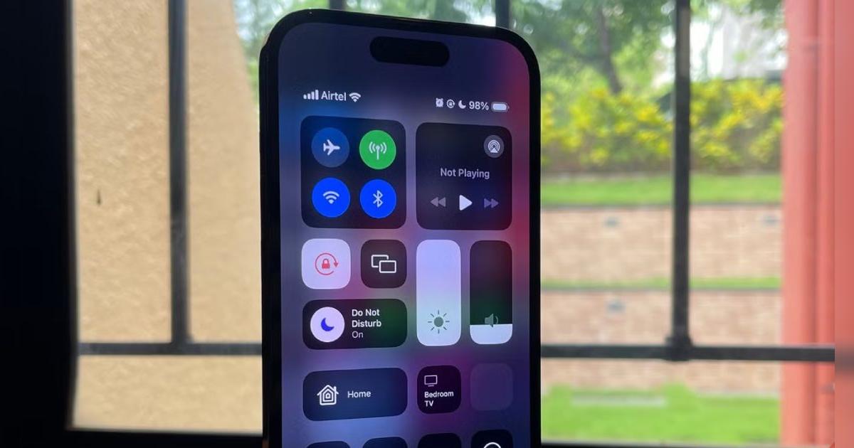 Dale un nuevo diseño a tu iPhone 16e cambiando estas 3 configuraciones de iOS