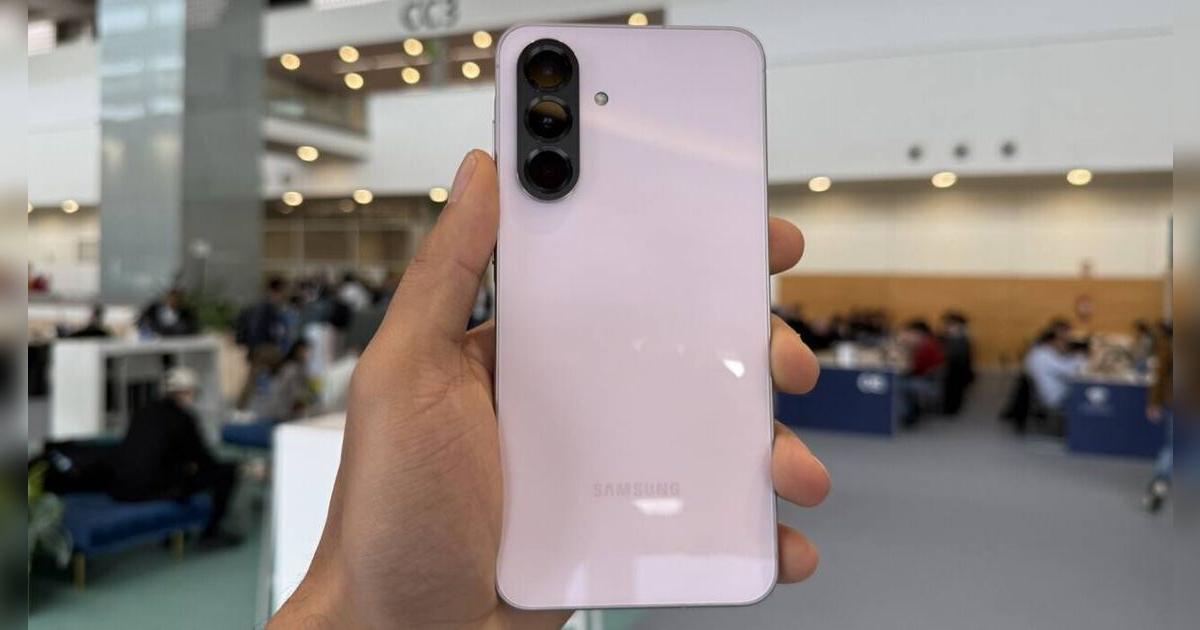 Olvídate de gastar tanto dinero en el S25 Ultra, este Samsung de gama media tiene todo lo que necesitas y cuesta menos