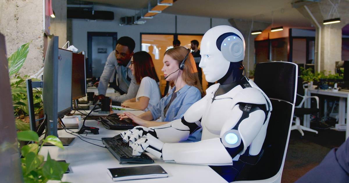 ESTOS son los empleos que DESAPARECERÁN en la próxima década gracias a la IA en Estados Unidos