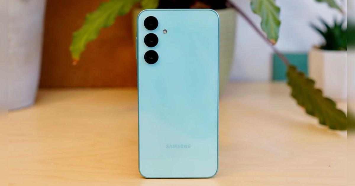 ¿Para qué gastar tu dinero en el Motorola Edge 50 Ultra, si este Samsung barato será actualizado hasta 2030?