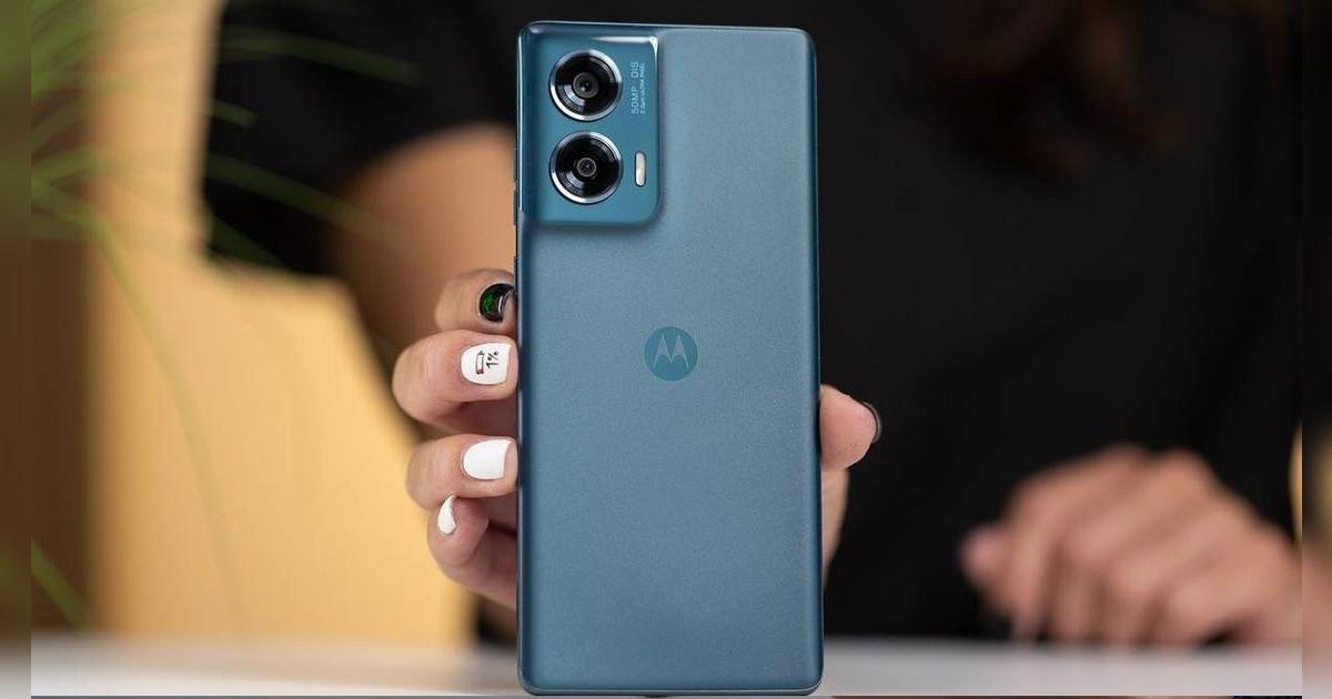 ¿Por qué gastar tanto dinero en un iPhone 16 Pro, si este Motorola es igual de potente, tiene 512GB de ROM y cuesta menos?