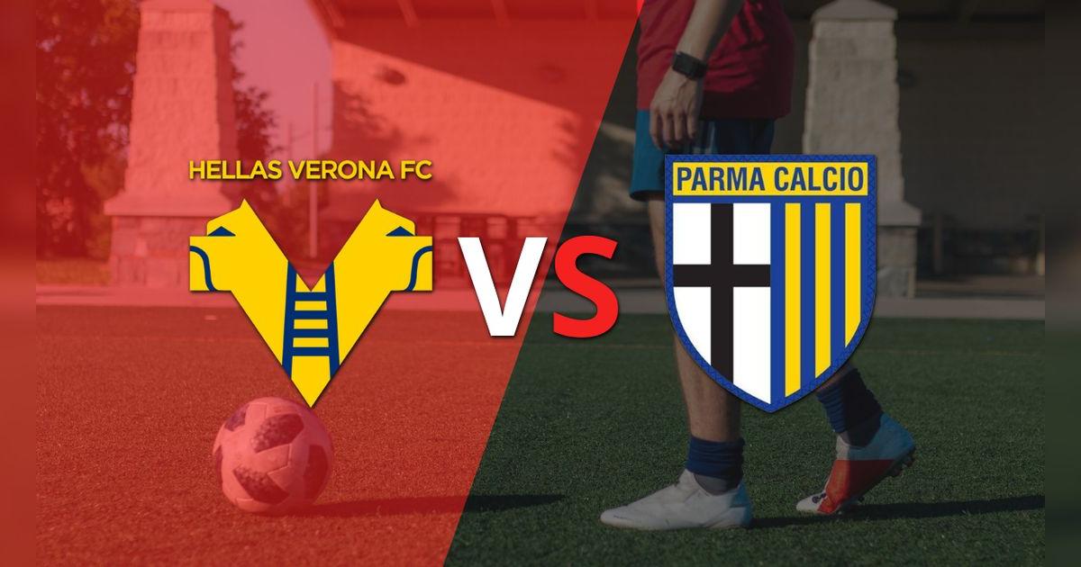 Ya rueda el balón entre Hellas Verona y Parma en el estadio Marcantonio Bentegodi