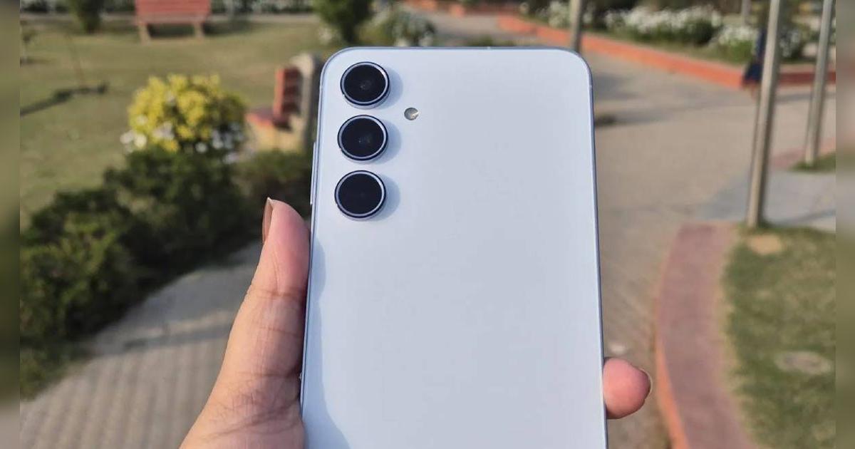 ¿Por qué comprar el Galaxy A56 si este antiguo Samsung es igual de potente, cuesta menos y tiene Inteligencia Artificial?