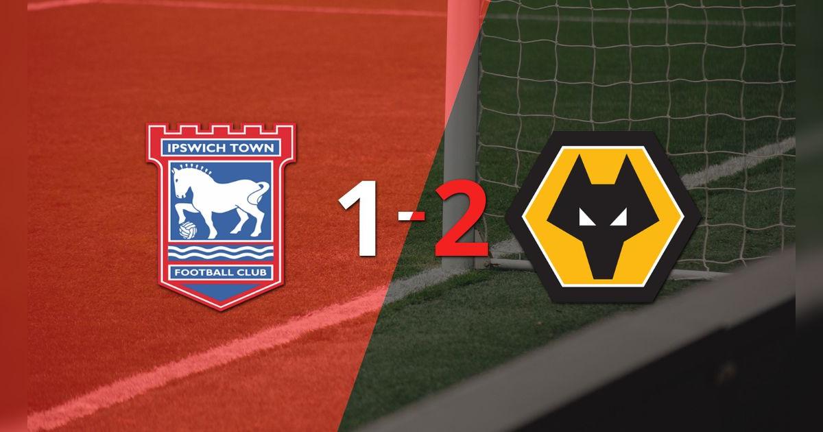 Wolverhampton remonta el partido con Ipswich Town y sella el triunfo 2 a 1