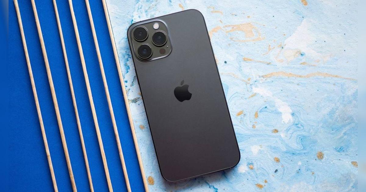 Este iPhone de 2021 es SUPERIOR a cualquier Samsung y además es barato: tiene triple cámara 4K y pantalla ultrafluida