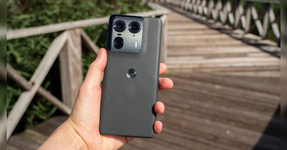 Ni Apple ni Samsung: este Motorola con 16 GB de RAM y 1 TB de almacenamiento tiene triple cámara de alta calidad