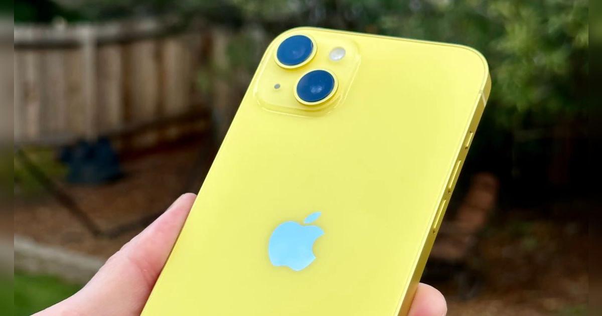 Este iPhone se lanzó en el 2022, bajó de precio, es uno de los más vendidos con 512 GB de almacenamiento y está hecho de cristal