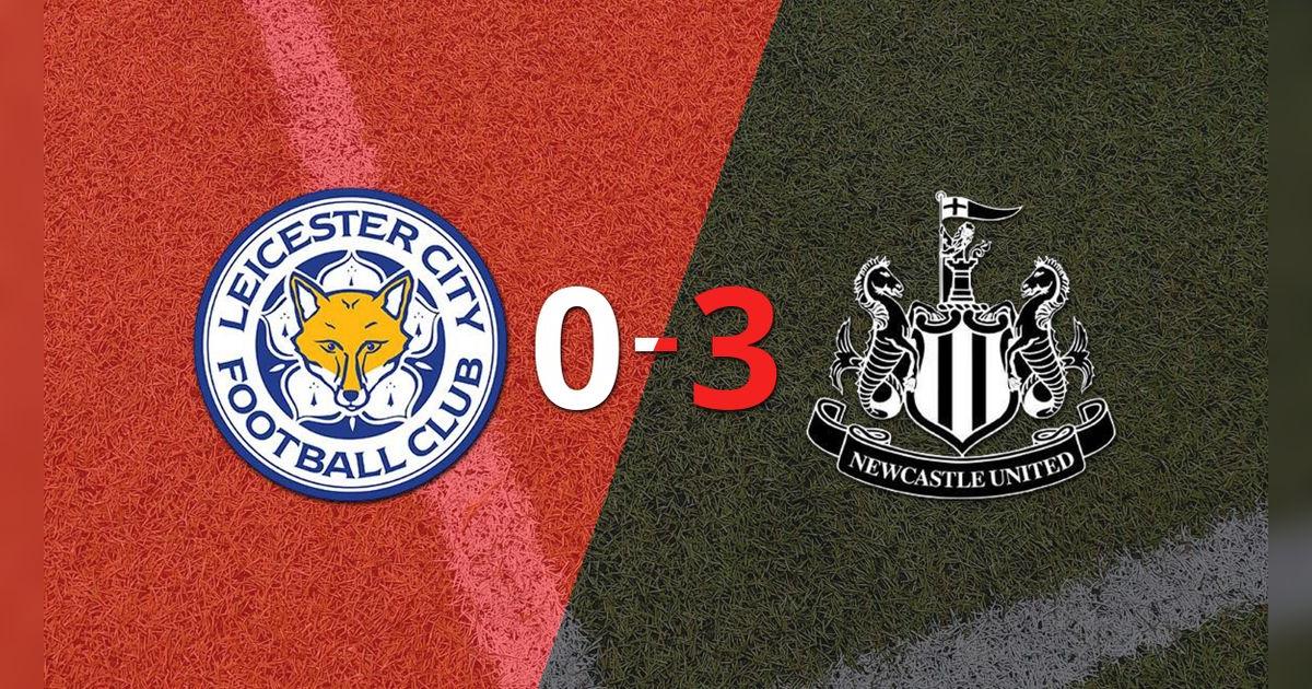 Newcastle United le pasó por encima a Leicester City con doblete de Jacob Murphy