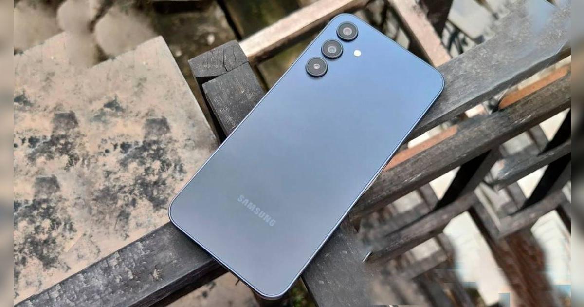 Este gama media de Samsung es uno de los teléfonos más baratos y potentes del mundo: 1TB de memoria y tripe cámara 4K