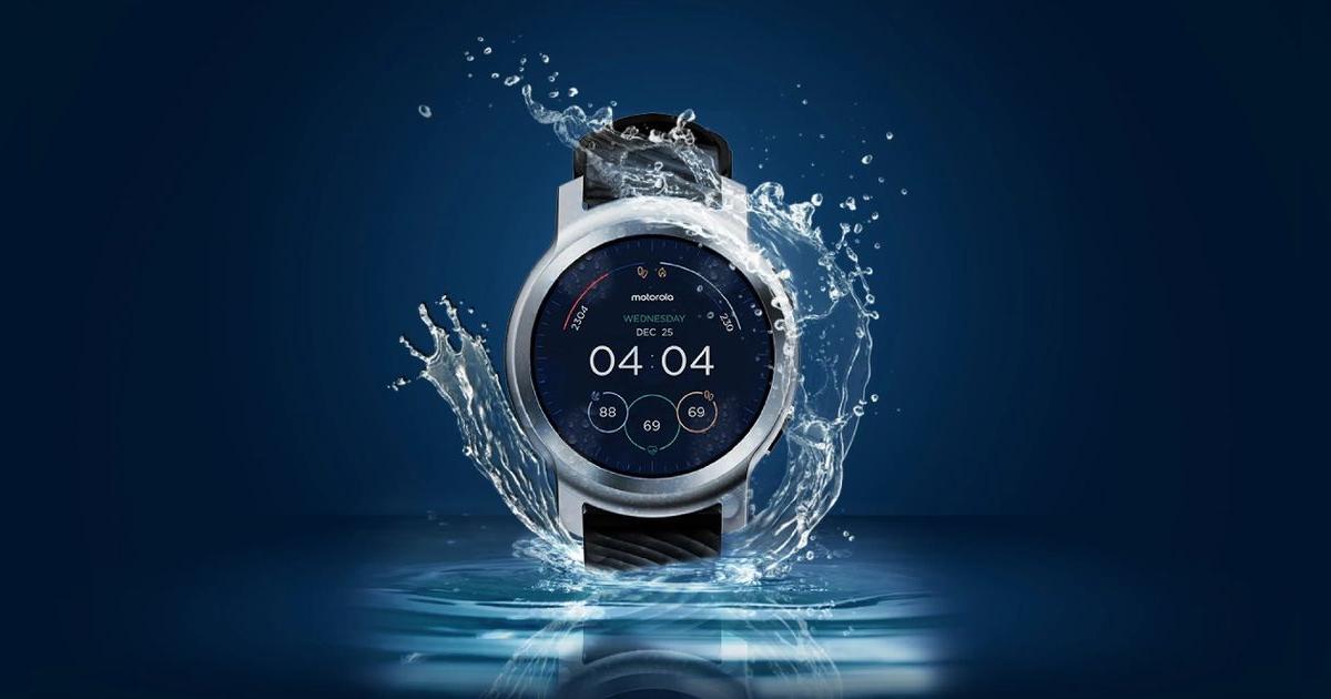 Este reloj de Motorola es el más económico y garantiza semanas de uso sin cargar: también es compatible con Apple