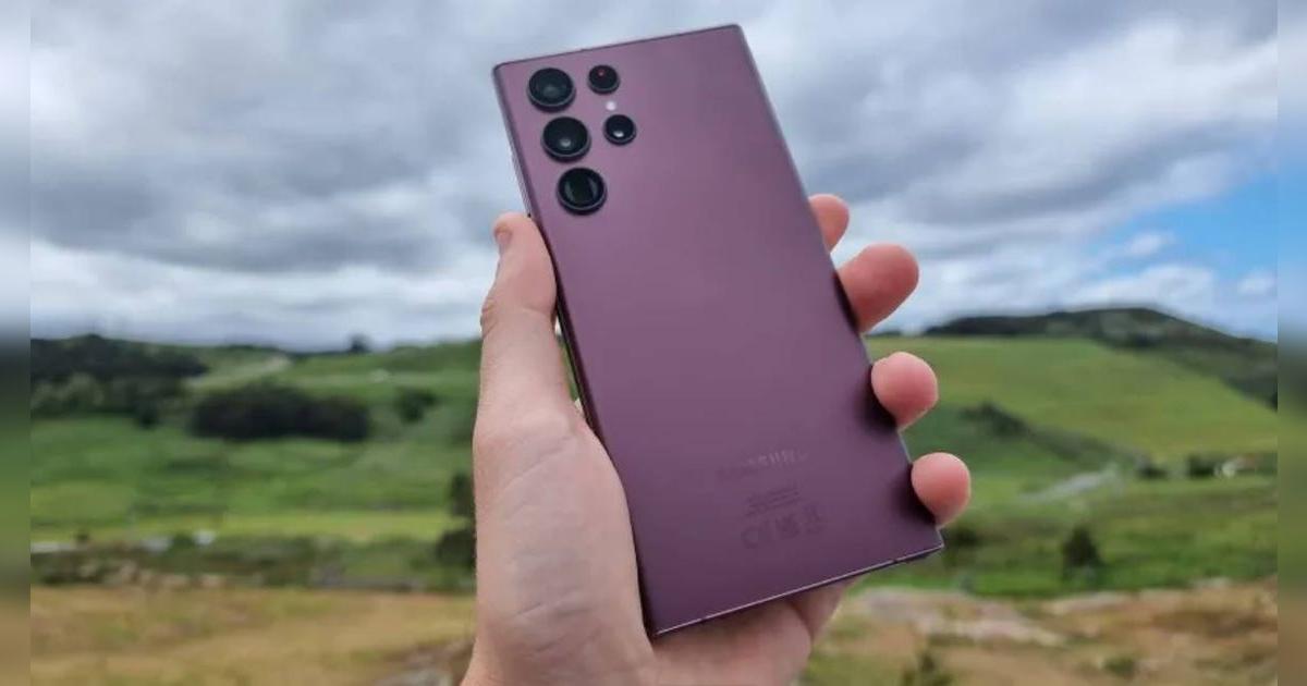 NO te compres el Galaxy S25 Ultra: este Samsung antiguo es igual de potente, tiene cuatro cámaras y cuesta la mitad