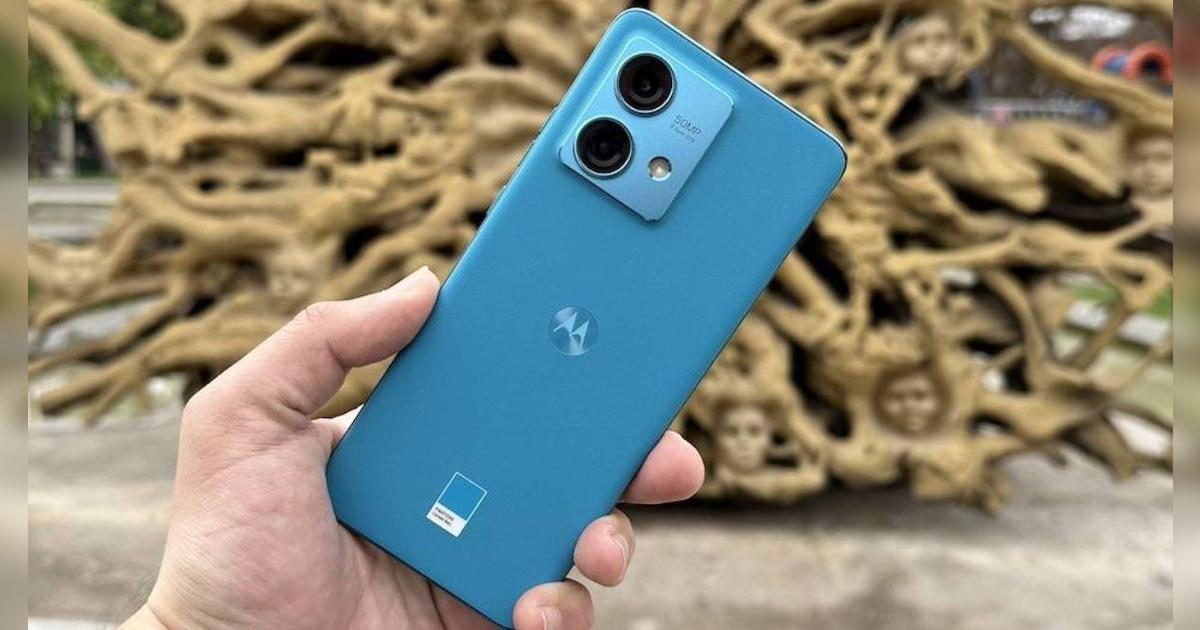 Cuerpo de cuero, resistencia al agua, 12GB de RAM y procesador GAMER: este Motorola tiene TODO lo que buscas y es BARATO