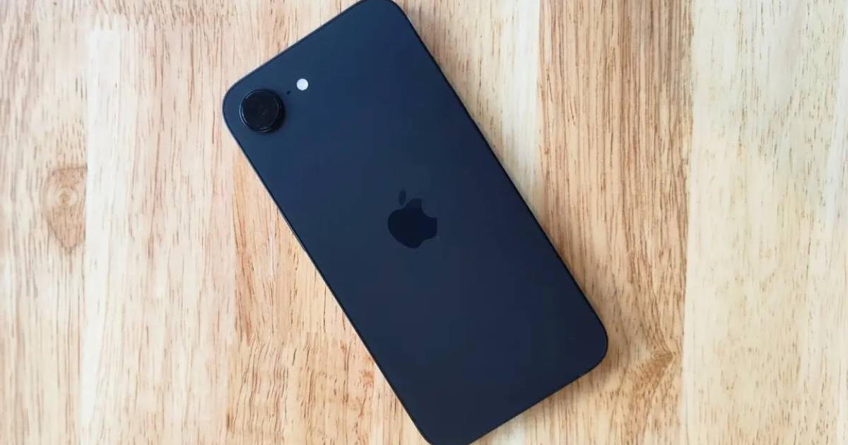 ¿Por qué NO debería comprar el iPhone 16e? Todo lo que debes saber del teléfono más BARATO de Apple