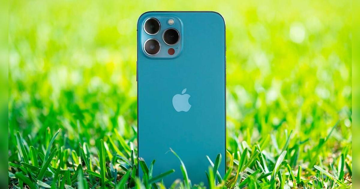Pese a que este iPhone fue lanzado en 2021 es uno de los mejores gama alta de Apple y cuesta más barato que un Motorola