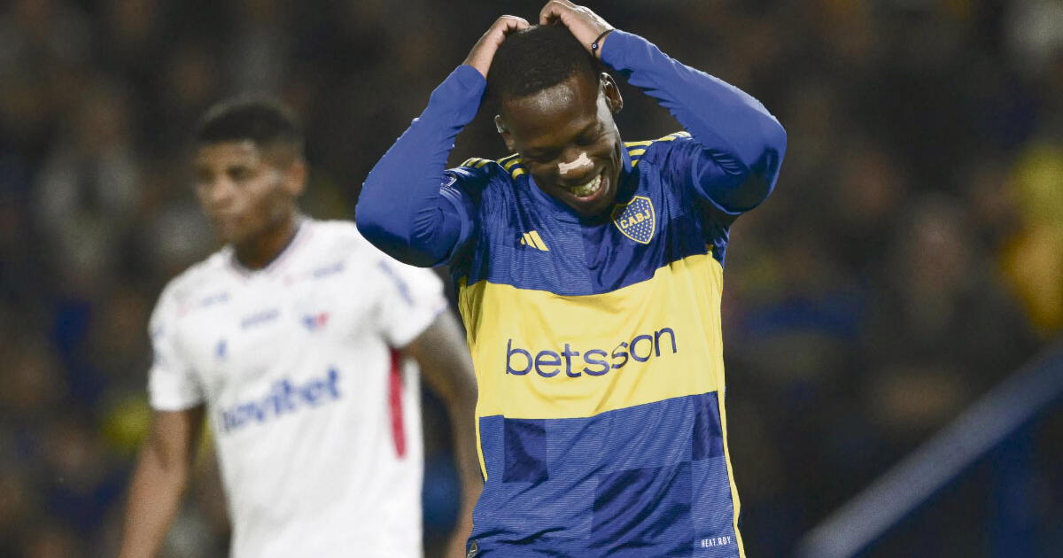¿Advíncula en negociaciones con campeón de Copa Libertadores? DT sorprende con mensaje