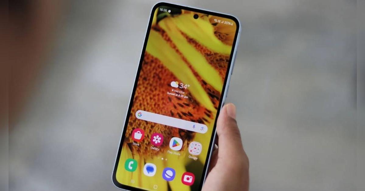 Samsung y su gama media que ni el Motorola Edge 50 ni iPhone 16e superan: triple cámara. graba en 4K y gran procesador