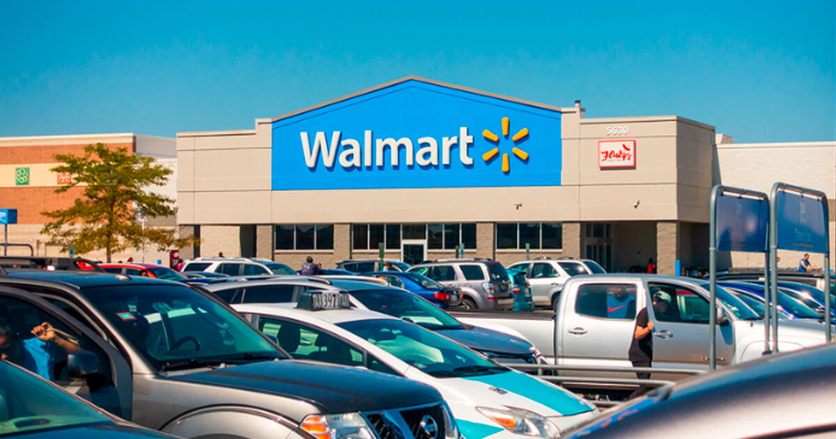 Walmart MULTARÁ con FUERTE monto por exceder el tiempo en estacionamiento de sus tiendas