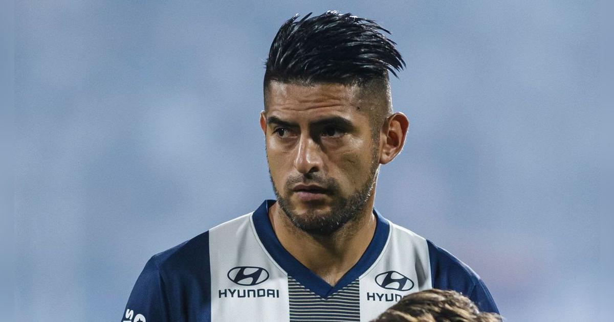 Carlos Zambrano pierde los papeles con periodista por jugada ante Talleres: 