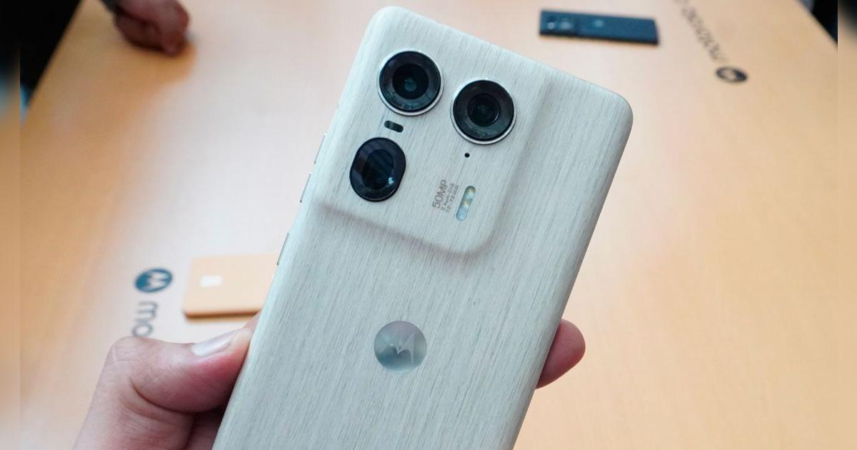 Este Motorola supera en todo al iPhone 16 Pro y es más económico: procesador GAMER, memoria infinita y carga en 8 minutos