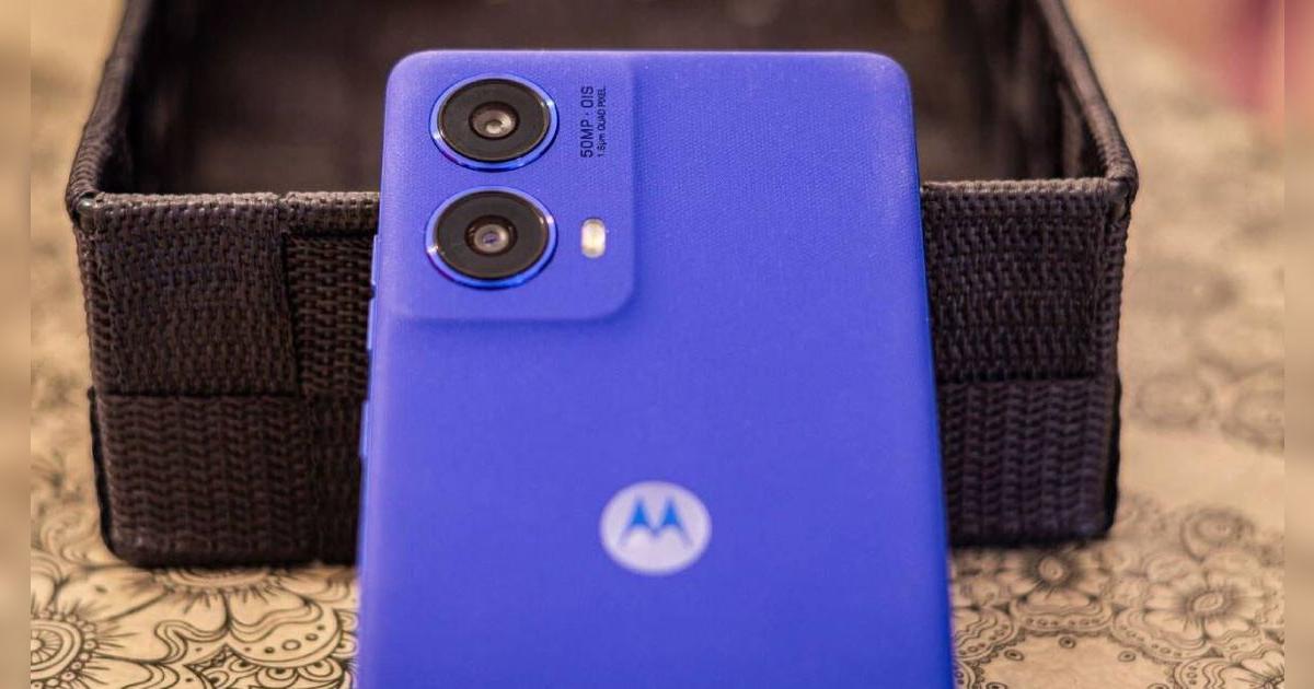 Este Motorola mejor que el iPhone 16e te enamora los ojos con hermoso diseño, pantalla de 120Hz y mucha memoria