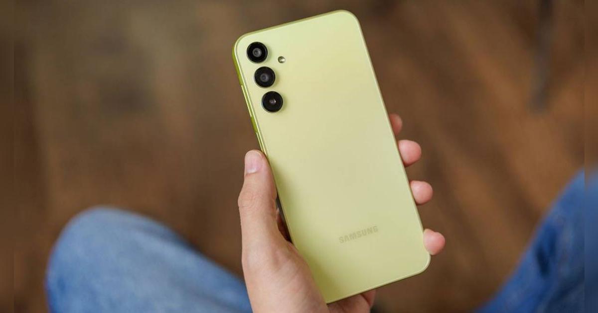 Este Samsung económico es el teléfono más vendido del 2024 y supera al iPhone 16e en potencia y cámaras 4K