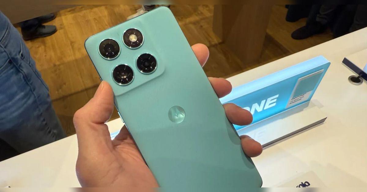 Solo este Motorola puede tumbar al Samsung A36: procesador para jugar, pantalla curva y diseño PREMIUM en CUERO